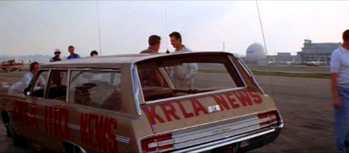 1968 Plymouth Fury Custom Suburban in 1970 Zabriskie Point Movie.jpg