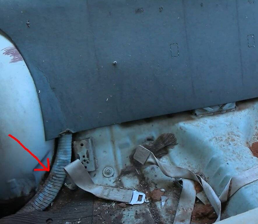 1968 Plymouth Fury I Police_00_02_36_02.cut.jpg