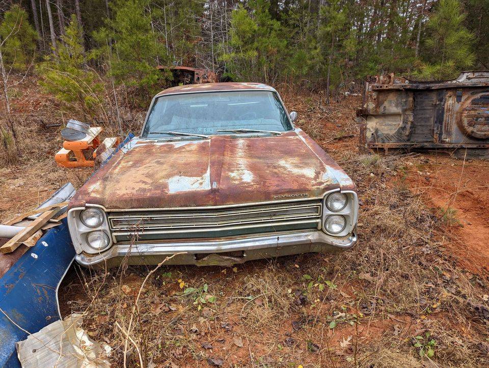 1968 Plymouth Fury III 2dr Fastop $3,500 Lunenburg VA.001.jpg