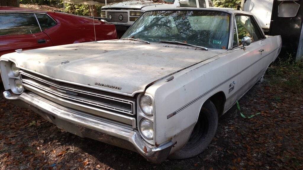 1968 Plymouth Sport Fury 2dr HT (White).jpg