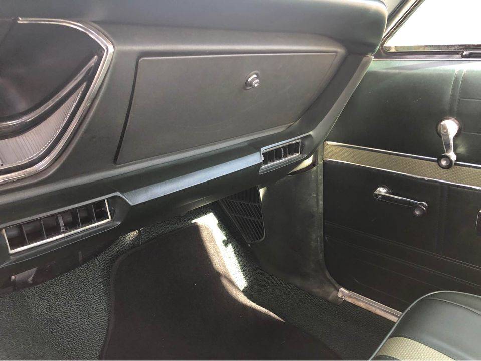 1968 Plymouth Sport Fury 383 4spd $20,000 Conway AR.014.jpg