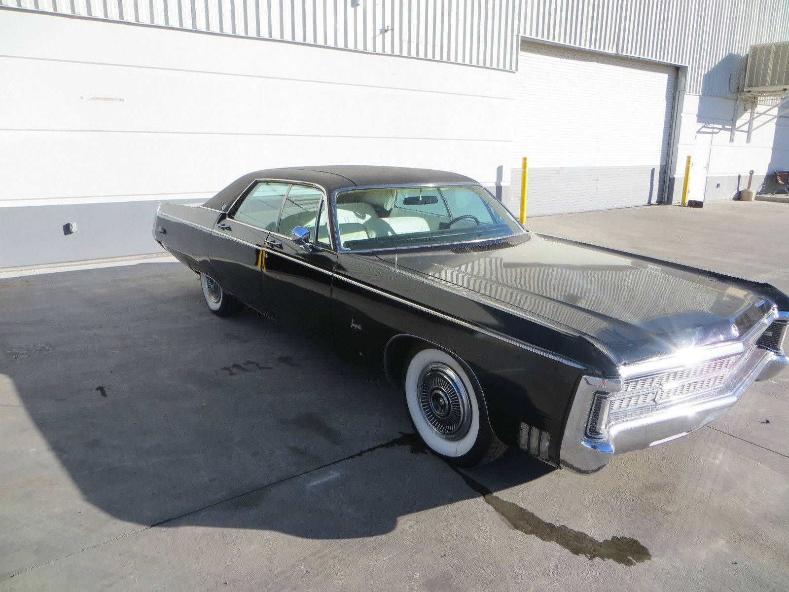 1969-chrysler-imperial-crown-hardtop-2-door-72l-3.JPG