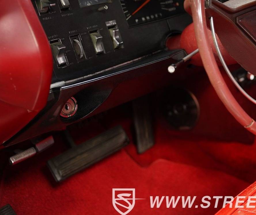 1969 Plymouth Fury Dash.jpg