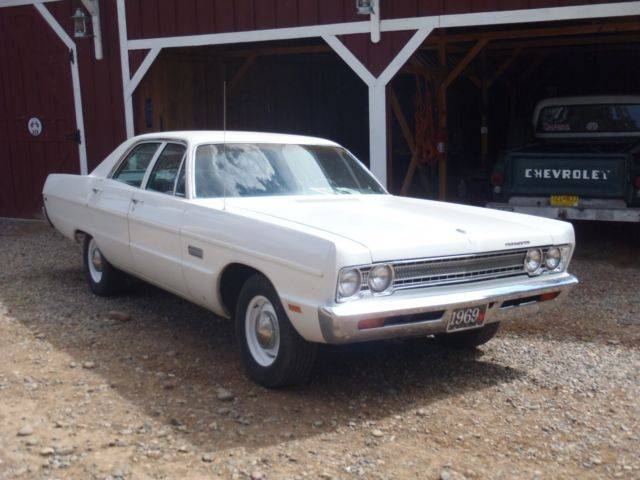 1969-plymouth-fury-ii-four-door-sedan-vintage-plymouth-white-with-blue-interior-3.jpg