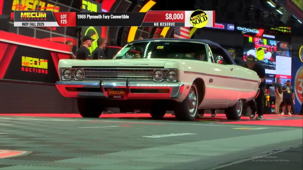 1969 Plymouth Fury III Convertable SOLD $8k Fall Indy Mecum.jpg