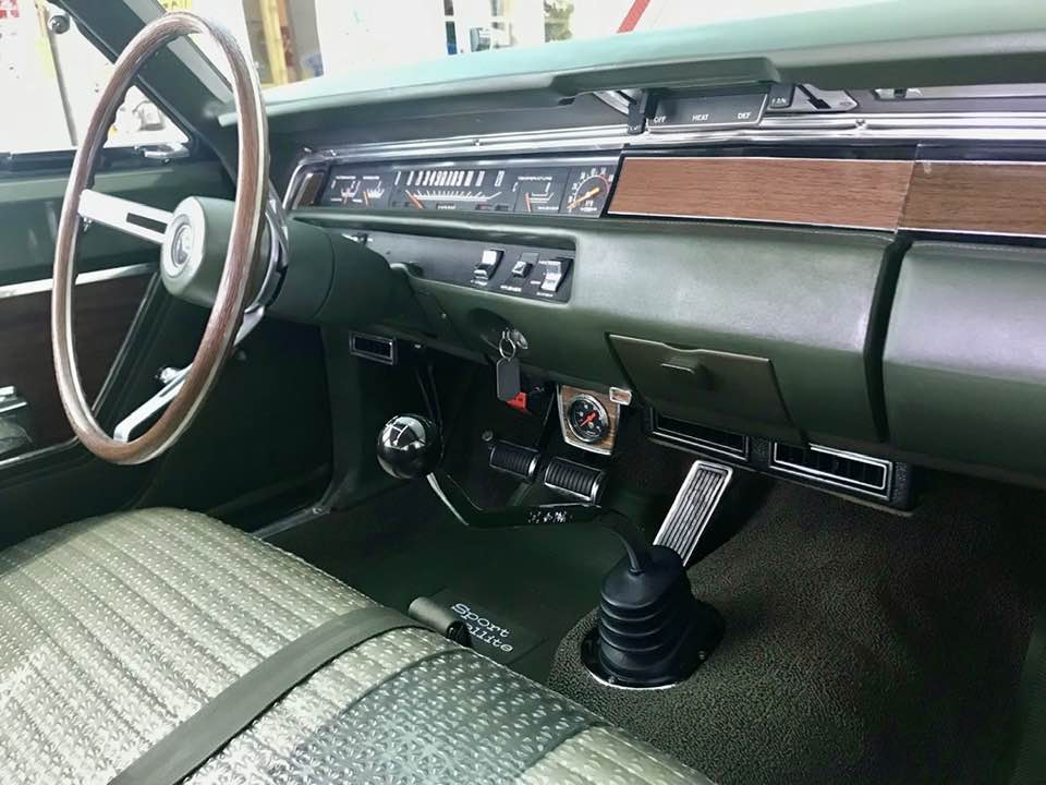 1969 Plymouth SPORT Satellite wagon,426 Hemi,4 speed.003.jpg