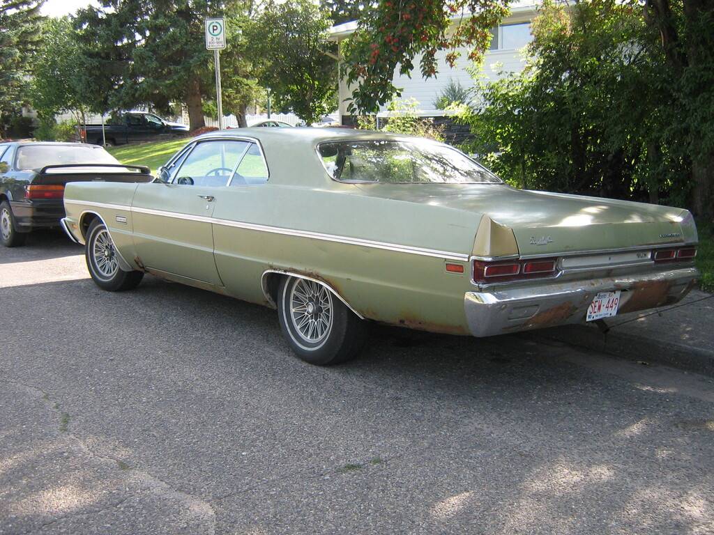 1969_Plymouth_Fury_III_%283834558563%29.jpg