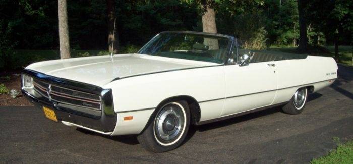 1969Chrysler300_01_700.jpg