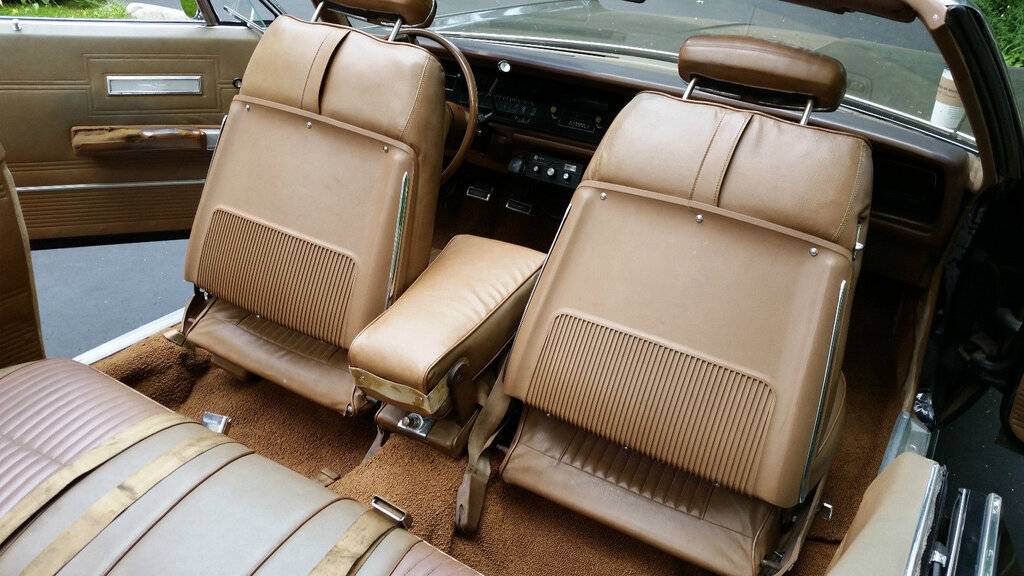 1970-chrysler-newport-convertible-3-speed-manual-column-shift-unique-10.JPG