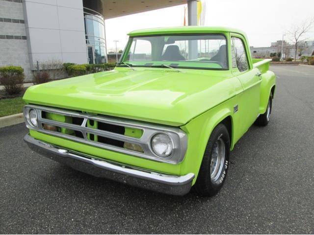 1970-dodge-100-custom-pick-up-440-big-block-lime-green-paint-1-of-a-kind-truck-1.jpg