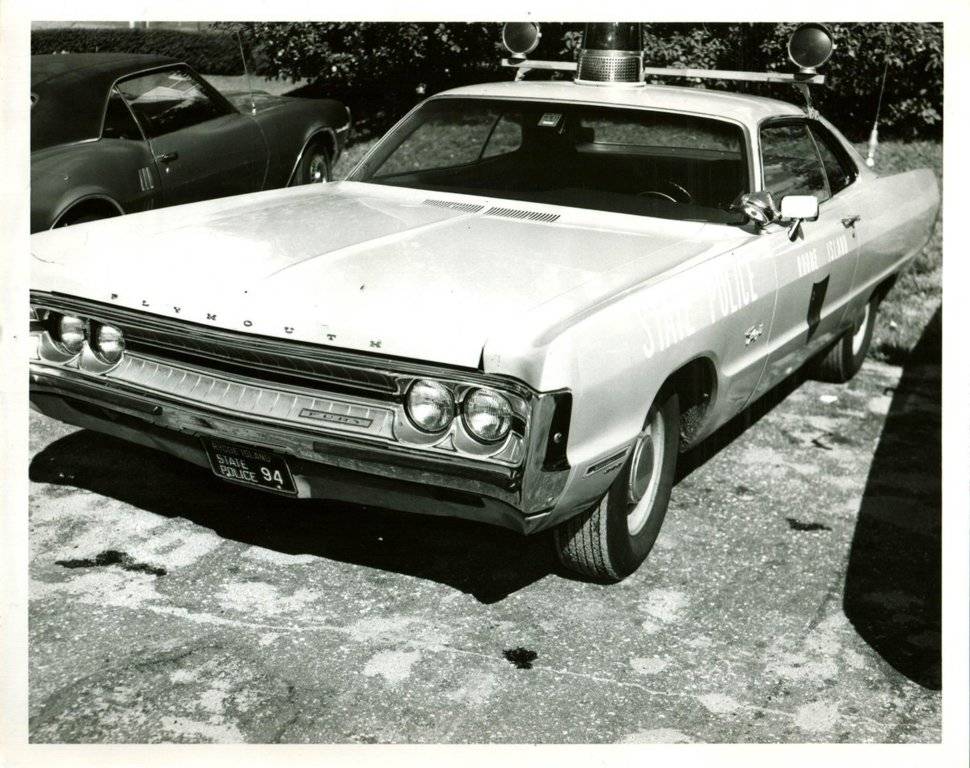 1970.Plymouth.Fury.I.2dr.HT.RI.SP.jpg
