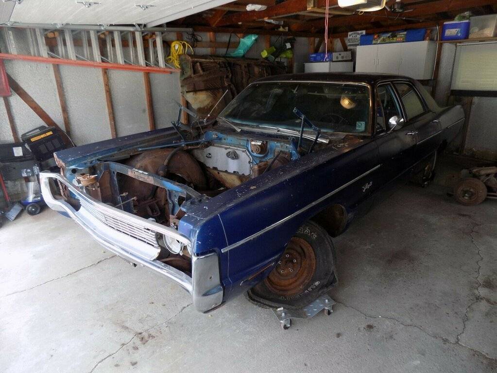 1970 Plymouth Fury Police Car PK41_001.jpg