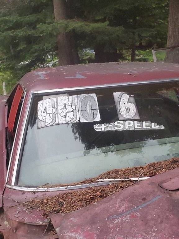 1970 Plymouth RoadRunner 32,000 miles true V Code 4 speed.003.jpg