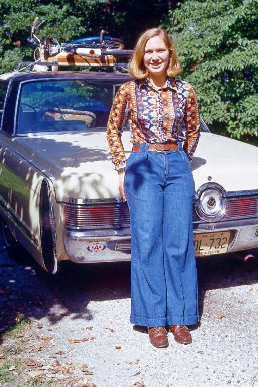 1970s-women-automobiles-14.jpeg