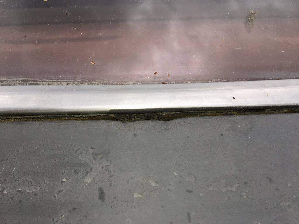 1971 Newport Royal lower rear window.jpg