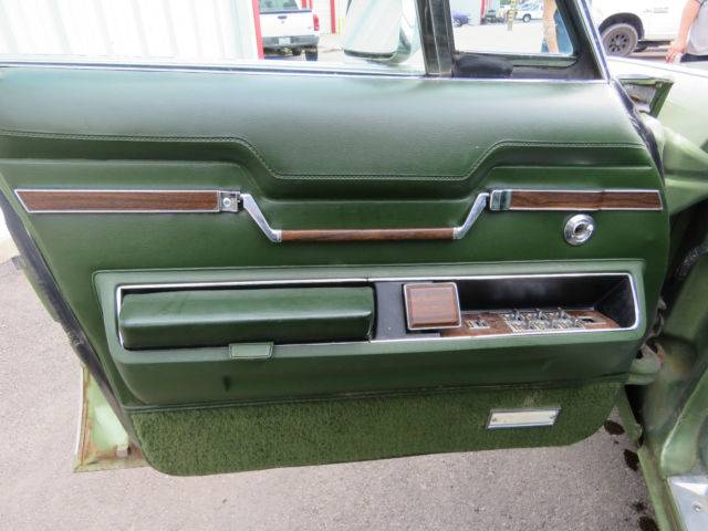 1972-chrysler-imperial-lebaron-green-8.jpg