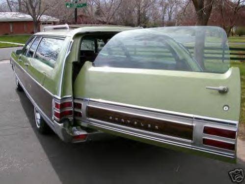 1972 Chrysler New Yorker Wagon Rear.jpg