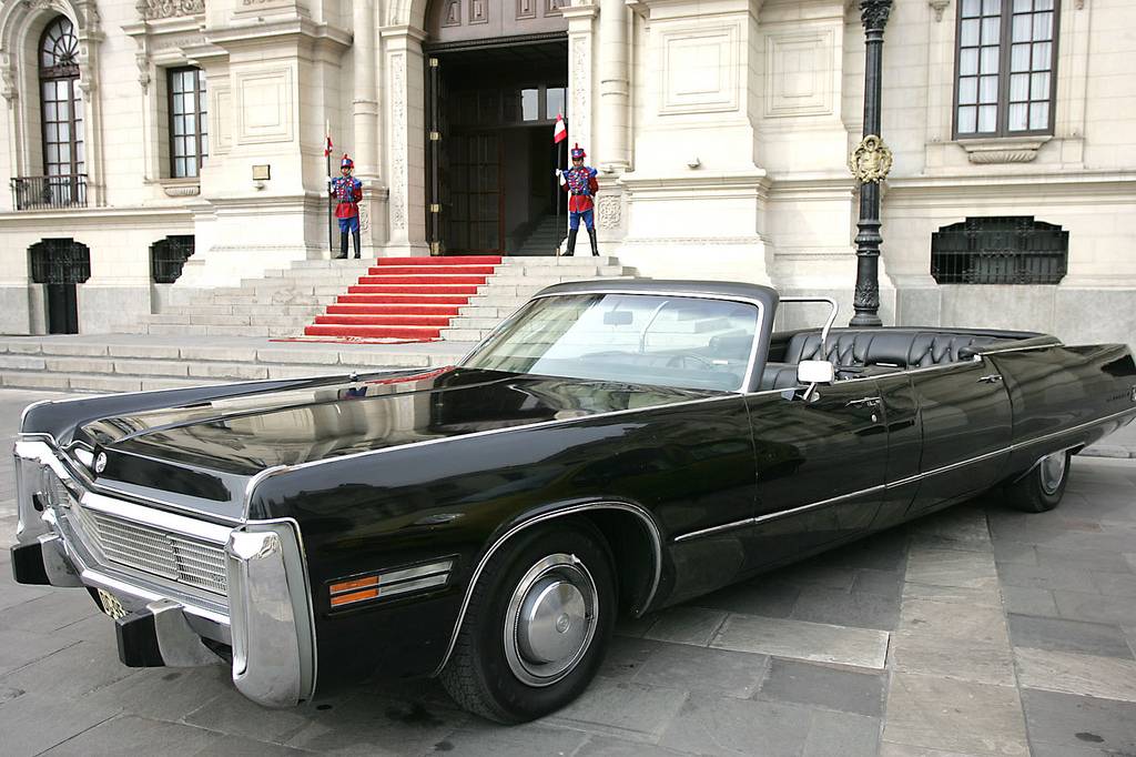 1973 Imperial Lebaron Vert.jpg