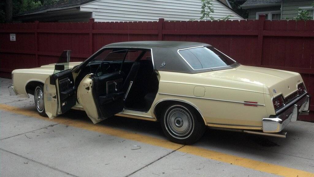 1973FordLTD-a.jpg