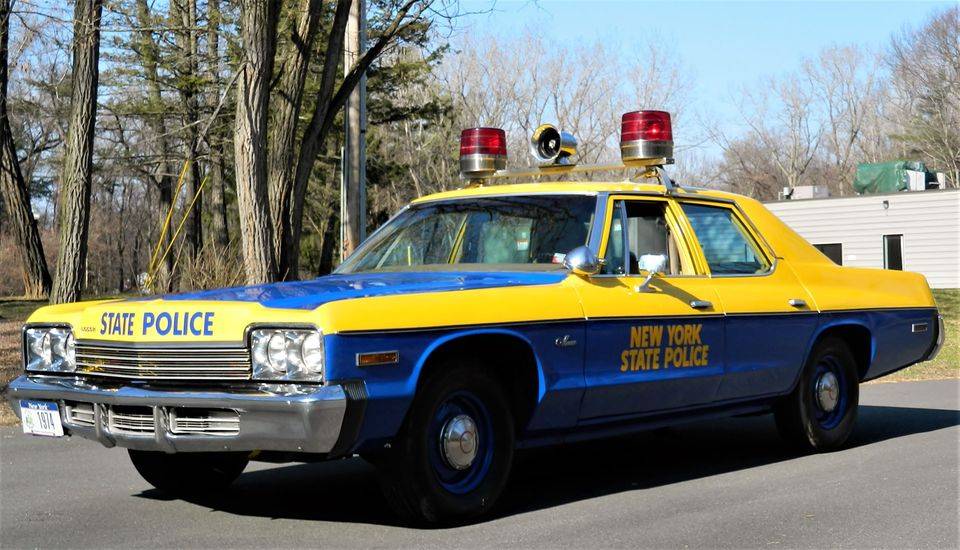 1974 Dodge Monaco retired NY State Police.002.jpg