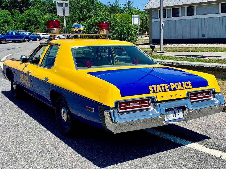 1974 Dodge Monaco retired NY State Police.005.jpg