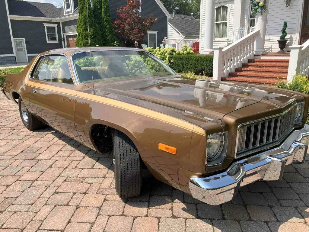 1975 Plymouth Road Runner 400 2,400-Mile.004.jpg