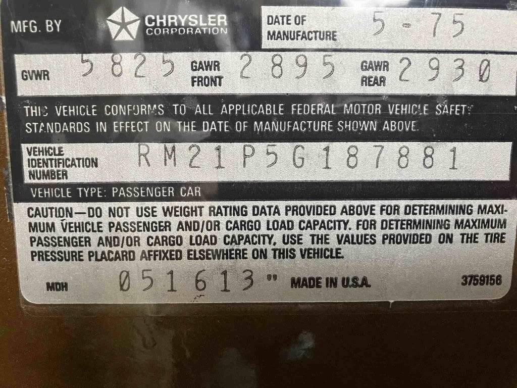 1975 Plymouth Road Runner 400 2,400-Mile.009.jpg