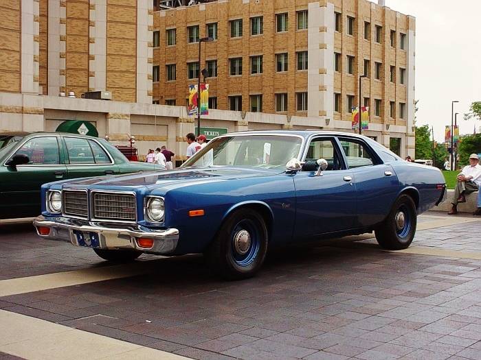1976 Dodge Coronet plain blue rapper.jpg