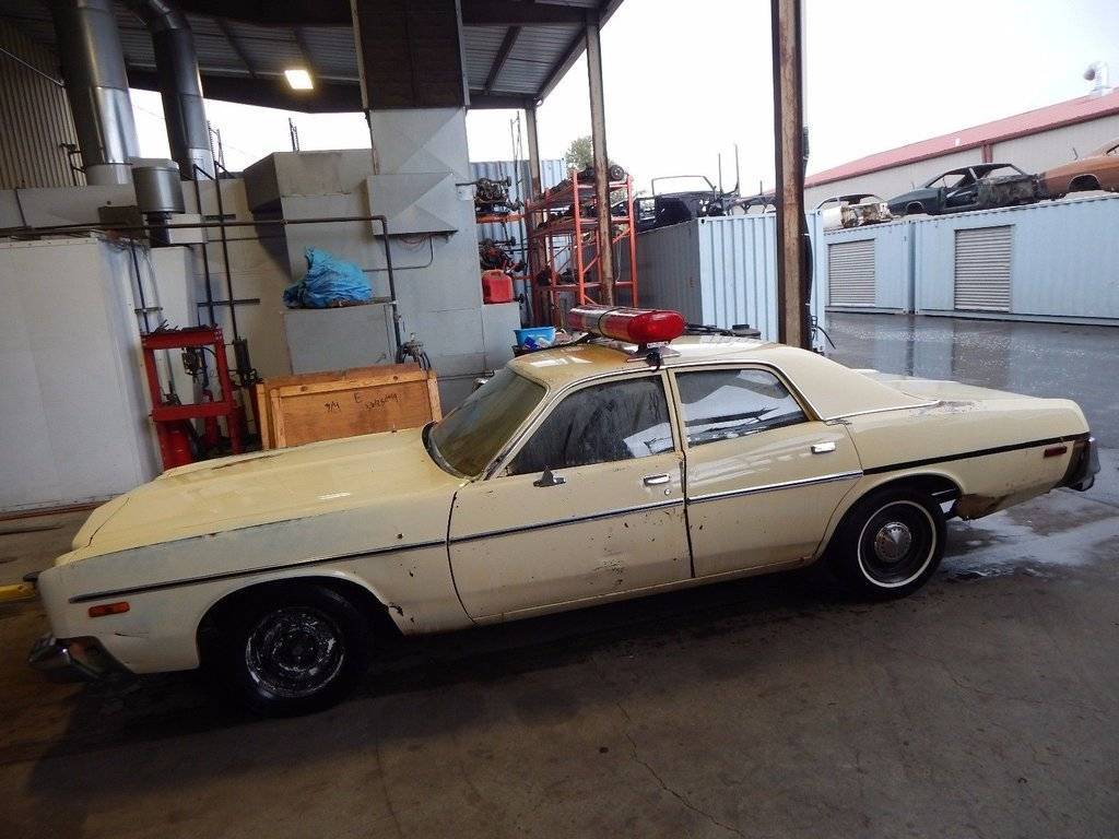 1976 Dodge Coronet police car (6).jpg