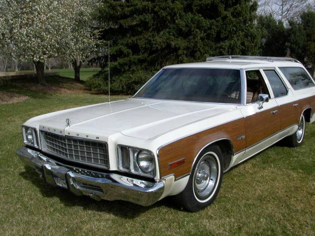 1976-plymouth-fury-sport-suburban-station-wagon-mopar-low-miles-4.jpg