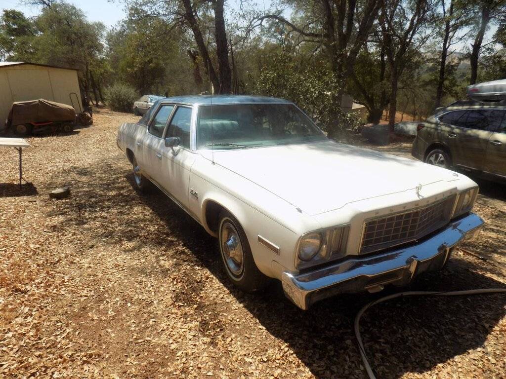 1977-brougham-PH41J7D115584-a.jpg