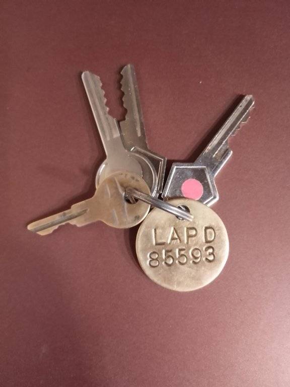 1977 Plymouth Fury 4dr 360 V8 Red LAPD Unmarked Detective car.003.jpg