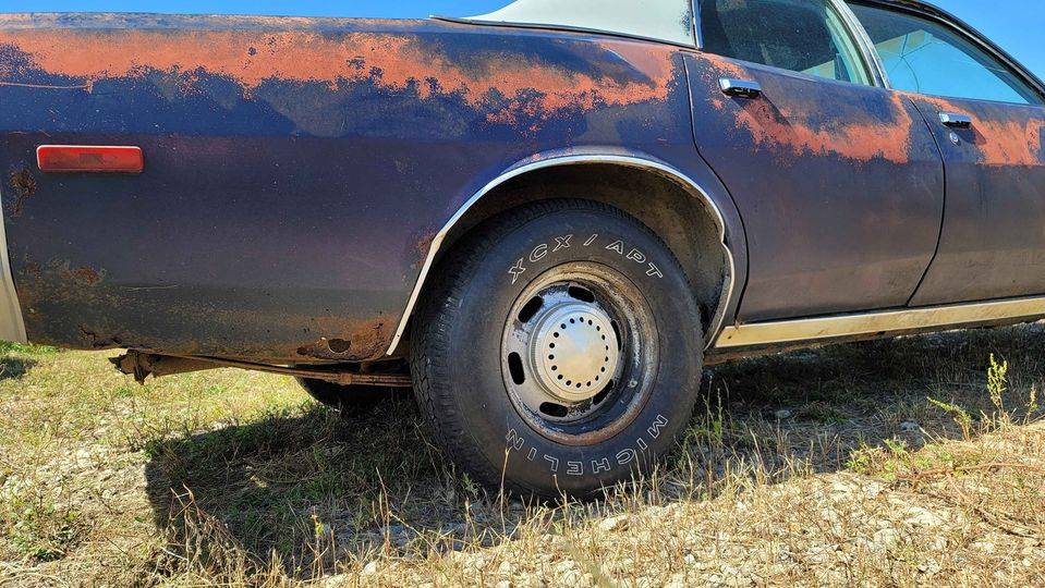 1977 Plymouth Fury Kansas HP Car $3,000 Newton KS.007.jpg