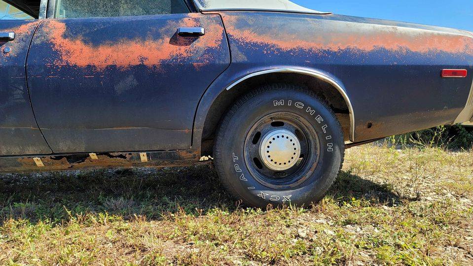 1977 Plymouth Fury Kansas HP Car $3,000 Newton KS.008.jpg