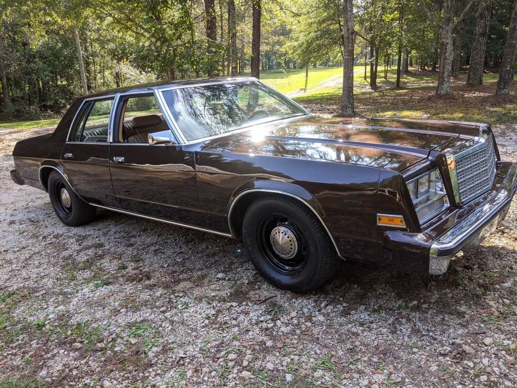 1979 Chrysler Newport Factory A38 Police Package Car with E58 360 HP Engine.01.jpg