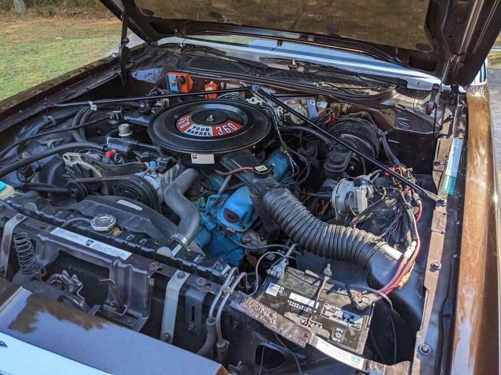 1979 Chrysler Newport Factory A38 Police Package Car with E58 360 HP Engine.08.jpg