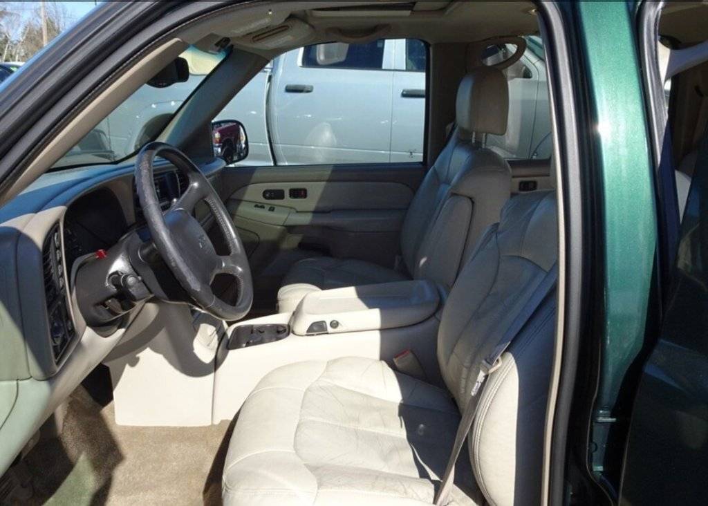 2001 Suburban 4.JPG