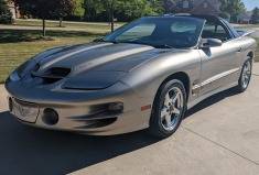 2001_pontiac_trans-am_pxl_20220627_132232531-49327.jpg