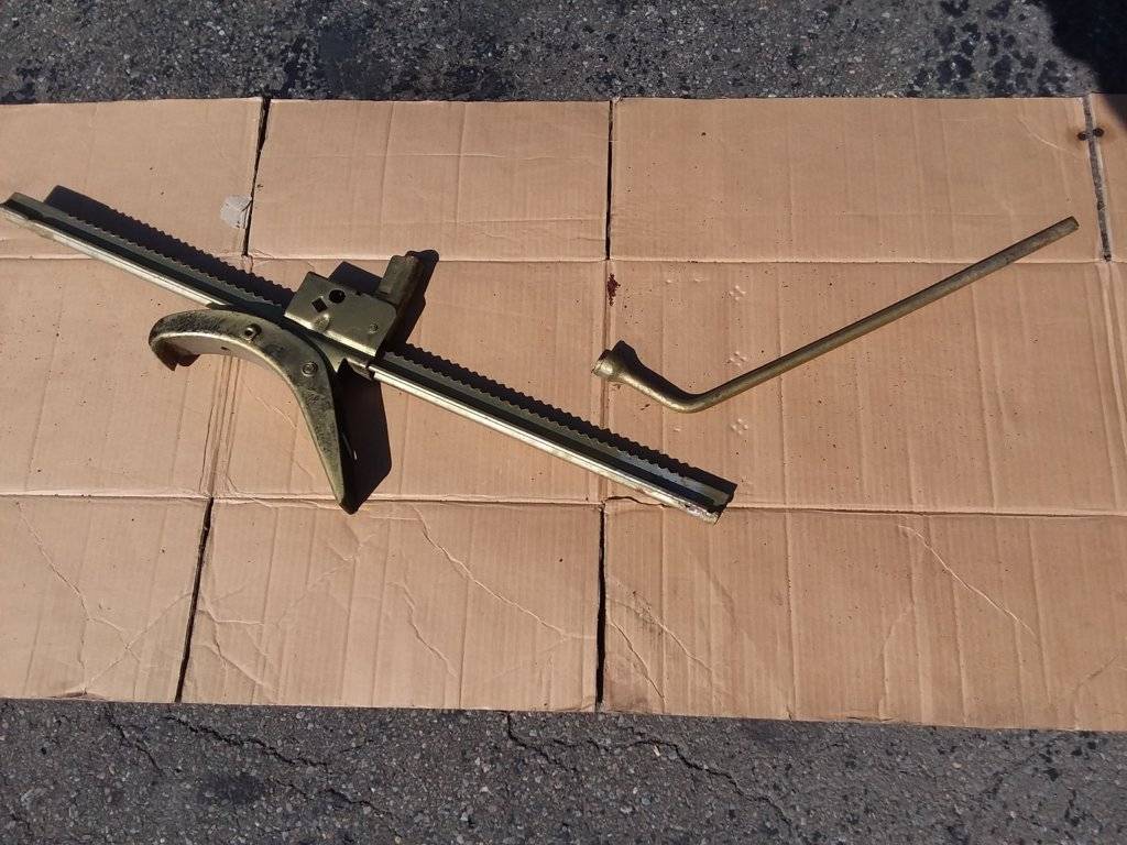 For Sale 66 Bumper Jack For C Bodies Only Classic Mopar Forum