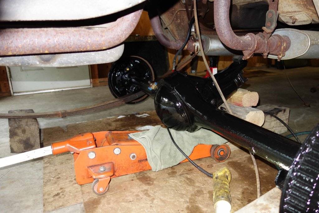 28 Axle Going Under Car V3.jpg