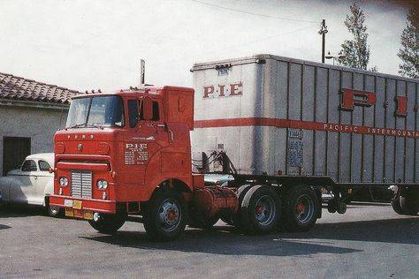 2d148d4f2949542e0c471817a66d768c--vintage-trucks-old-trucks.jpg