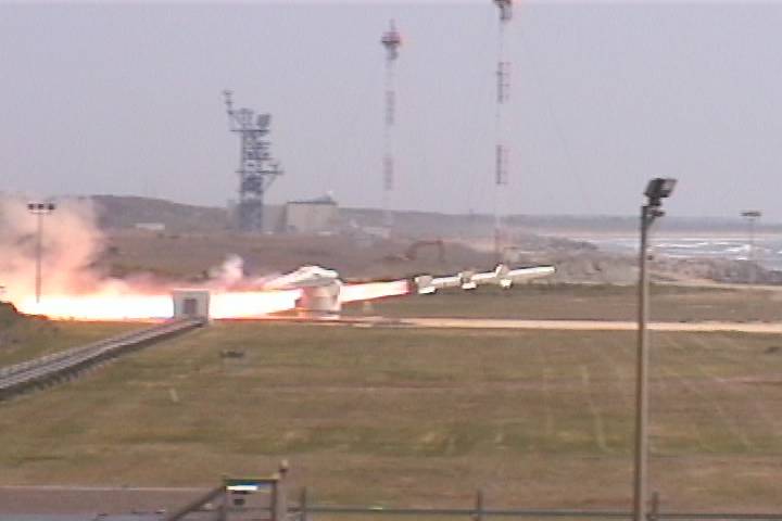 2nd Launch 5-10-01.JPG