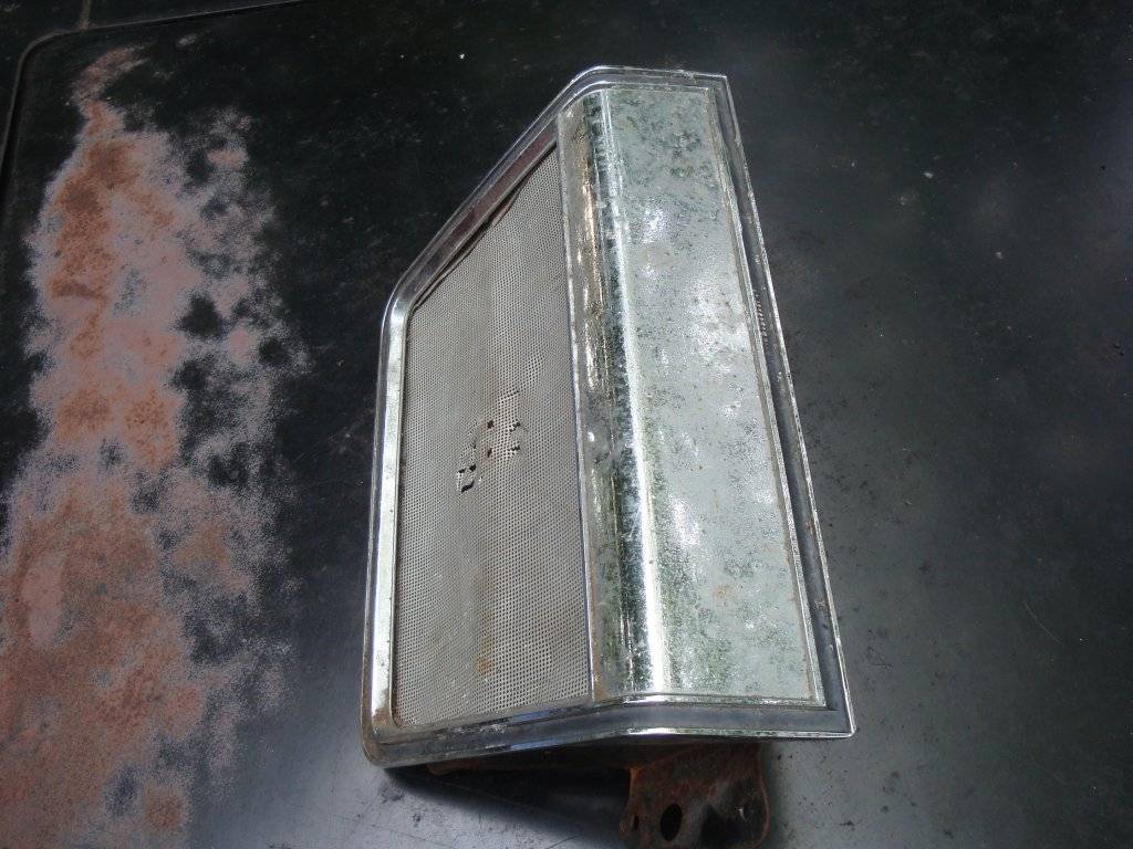 300_seat_speaker_grille (4).JPG