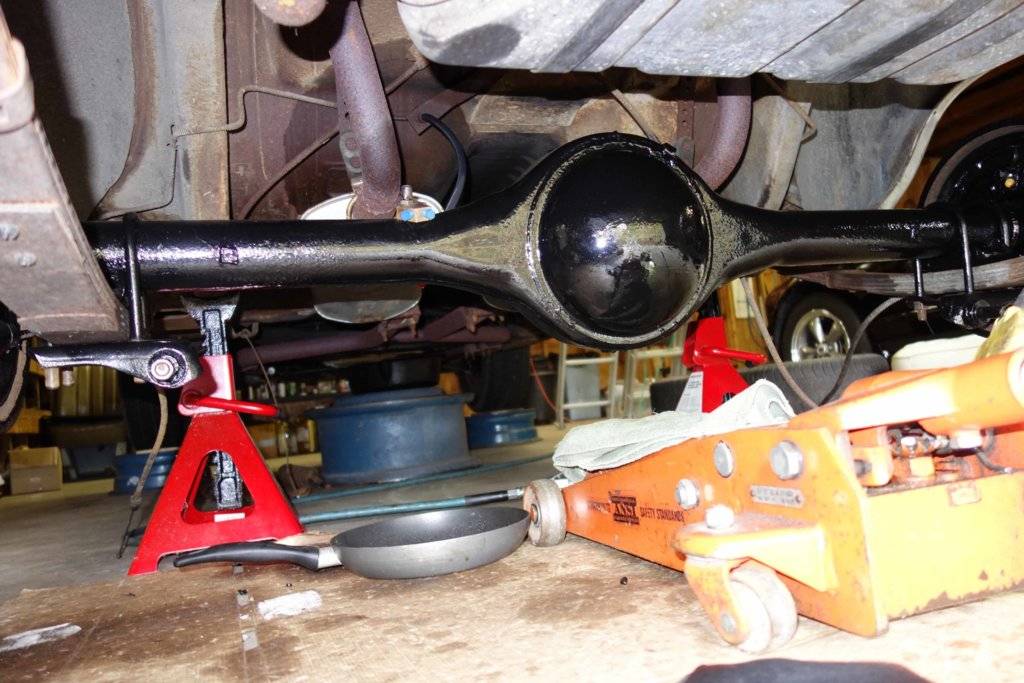 32 DSC01986 Axle Mounted on Leaf Springs V4.jpg