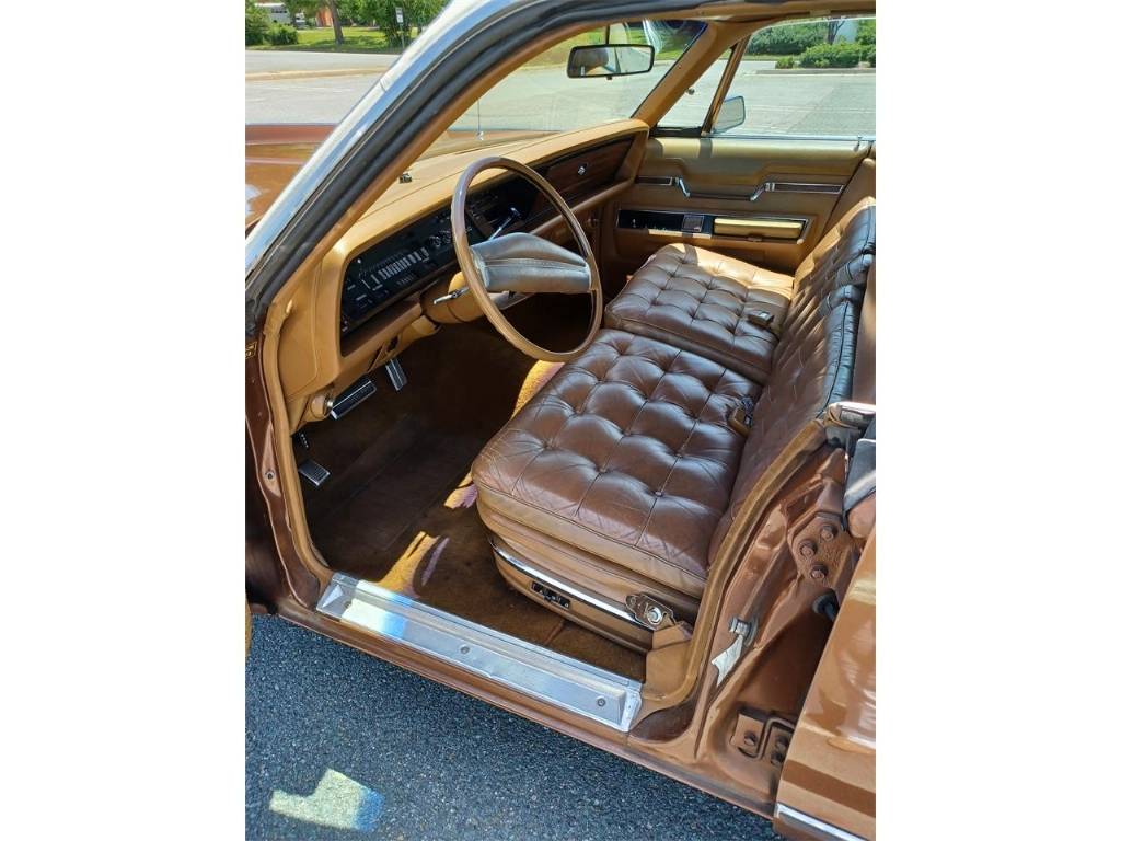 32798293-1972-chrysler-4-dr-sedan-std.jpg
