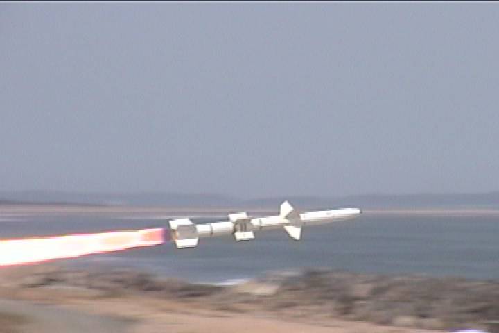 3rd Launch 5-10-01.JPG