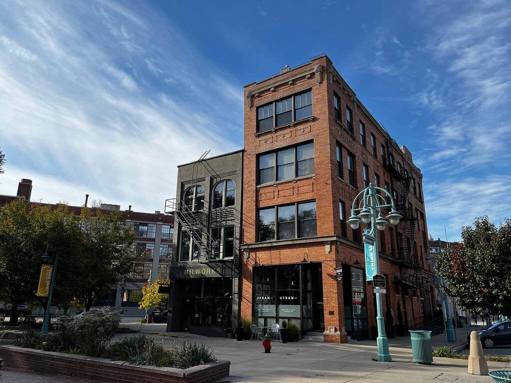 44487ed8fba0f2b82d9d5c8e9a98ed4b9d67f7c75e21d8b1a6cda1869e8697fd (1).jpeg