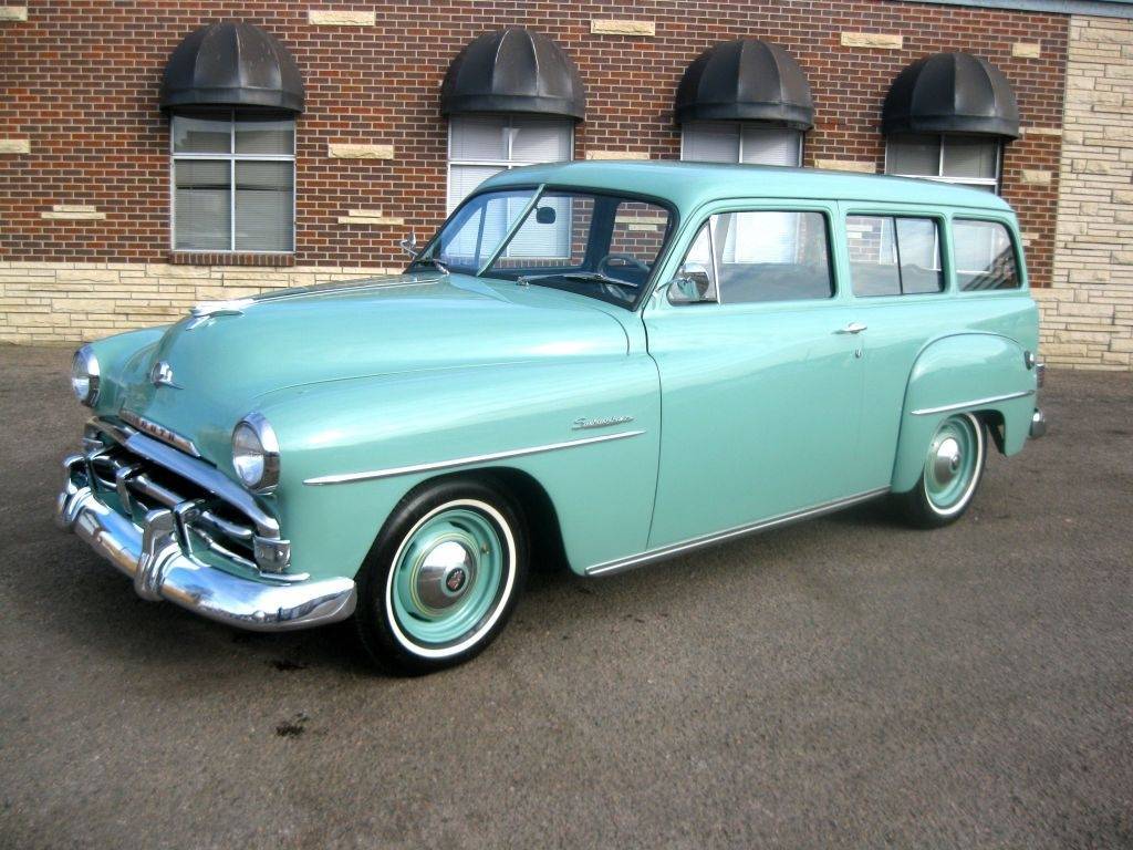 52 Plymouth Suburban.jpg