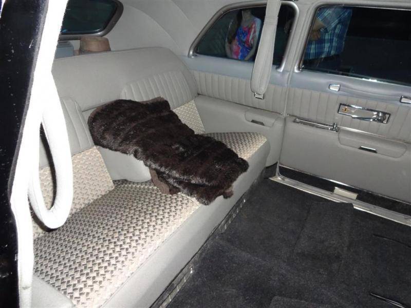 55 Limo rear seat (Large).jpg