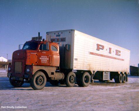 58e2e48b9864828e77ad52327528f9bb--vintage-trucks-old-trucks.jpg